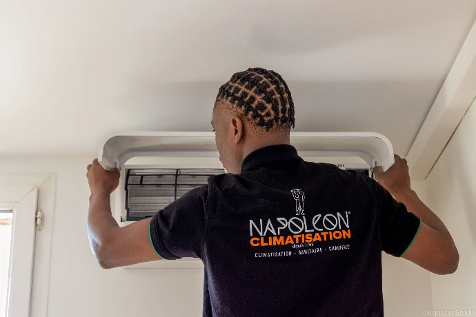 pose d'une climatisation mono spilit particulier caudéeran - napoleon plomberie